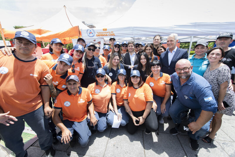Kicillof y Alonso encabezaron el Encuentro del Sistema Provincial de Emergencias en Plaza Moreno