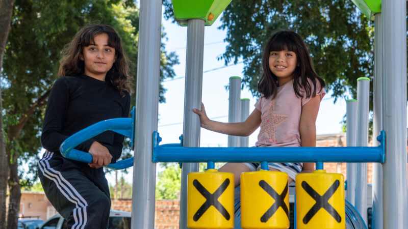 Mariel Fernández inauguró la Plaza Santi en el barrio Franciscanos de Paso del Rey