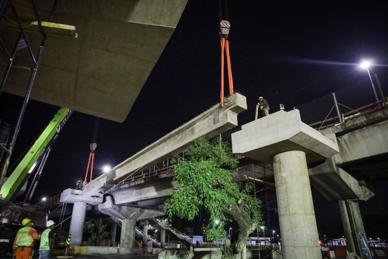 Megaoperativo nocturno para colocar la estructura del nuevo Puente Labruna en Núñez