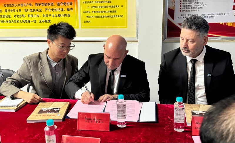 Merlo firma acuerdo comercial con la provincia de Fujian en Fuzhou