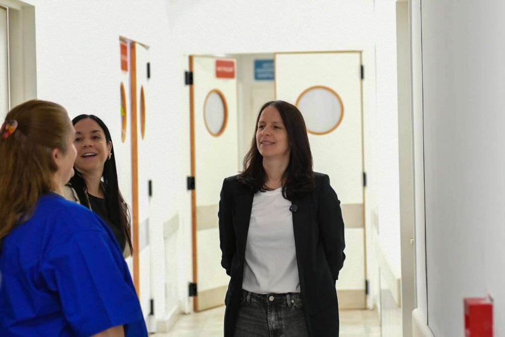 Soledad Martínez recorrió la guardia del Hospital Houssay Oeste para supervisar el funcionamiento