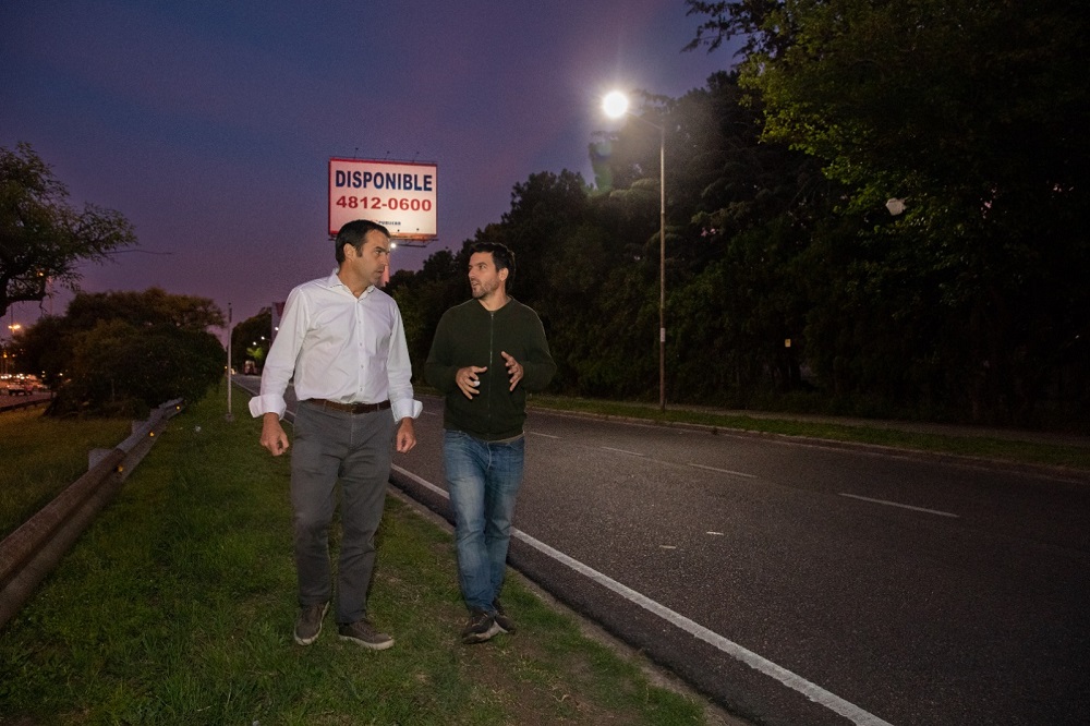 Ya se renovaron más de 300 luminarias con tecnología LED en las colectoras de San Isidro