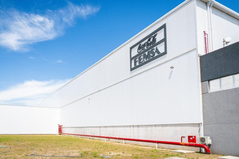 Coca-Cola FEMSA elige a Tres de Febrero para abrir un nuevo centro de distribución