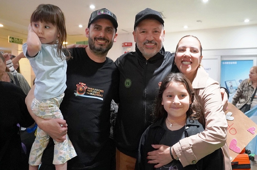 Embajadores Merlenses por Malvinas regresaron de las Islas