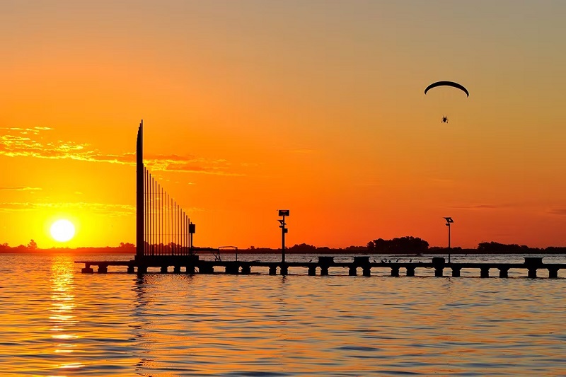 Finde largo 5 destinos en la provincia con naturaleza, termas y playas