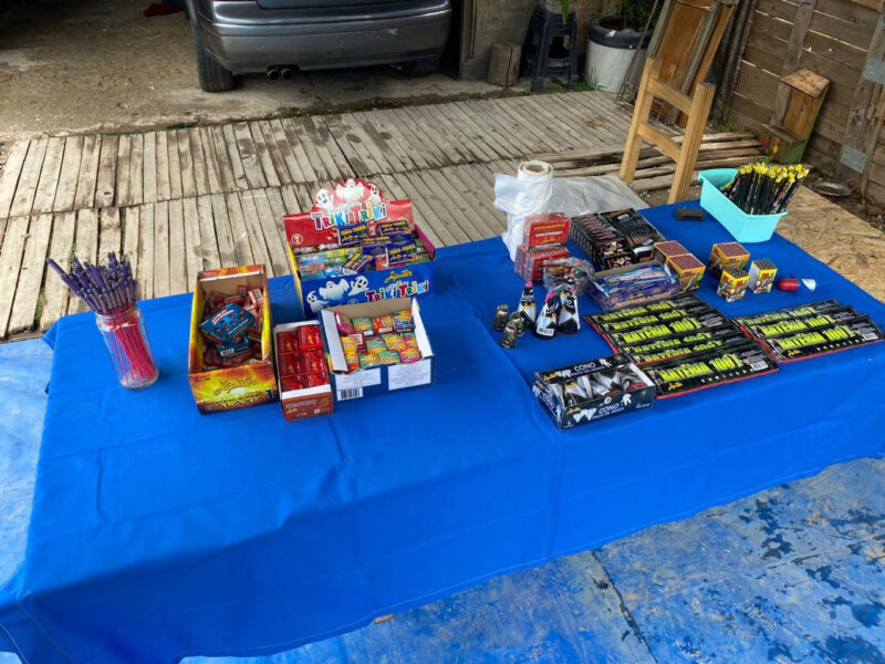 Escobar libre de pirotecnia sonora