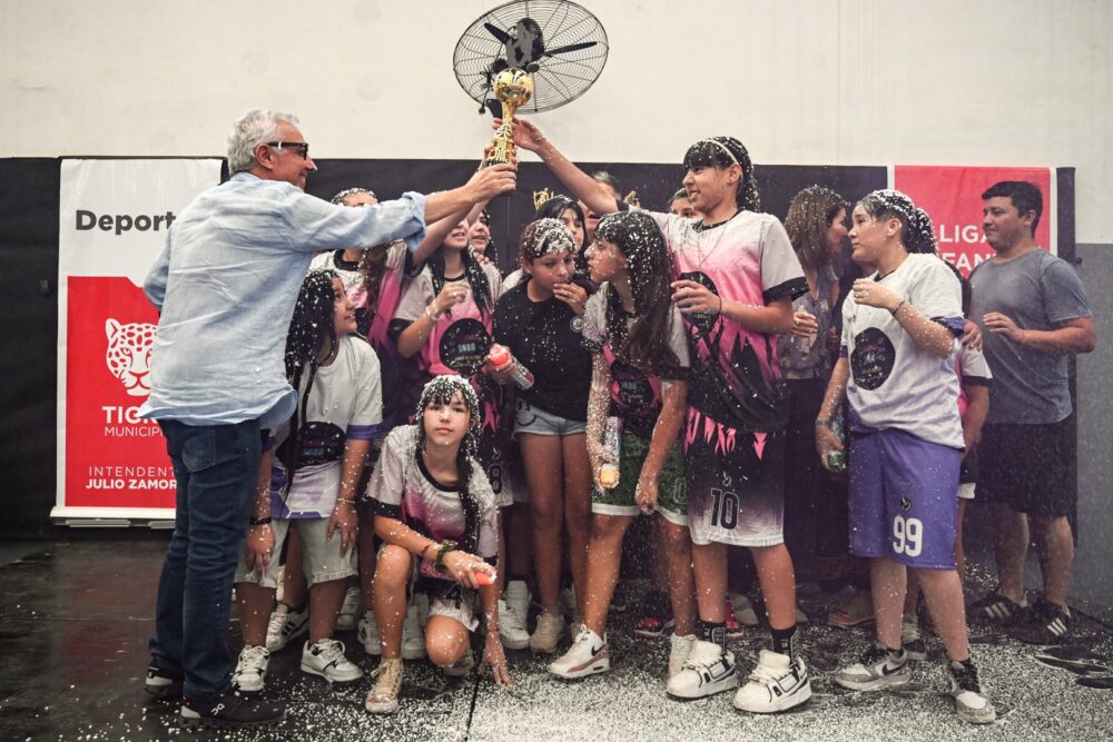 Julio Zamora acompañó el cierre de la Liga de Fútbol Infantil del Municipio de Tigre