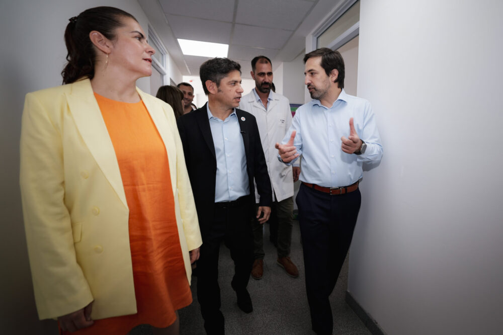 Kicillof recorrió las obras de ampliación en el Hospital “Mariano y Luciano de la Vega”