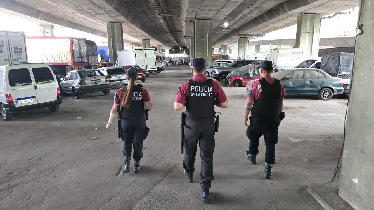 La Ciudad recuperó una casa usurpada en Villa Real y un estacionamiento con contrato vencido que seguía cobrando