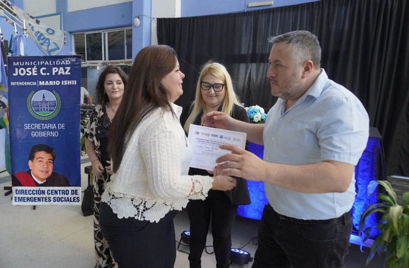 La intendencia entregó certificados a 143 nuevos recreadores comunitarios de José C. Paz