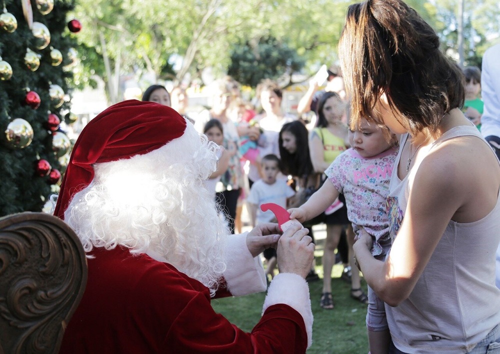Los barrios de Vicente López celebran la Navidad con descuentos, música y la visita de Papá Noel