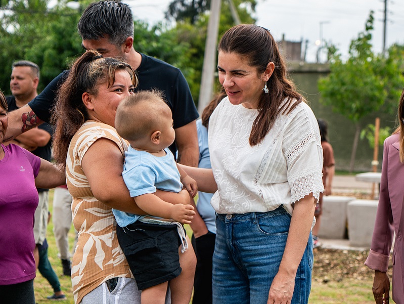 Mariel Fernández inauguró la Plaza 6 de Enero en Cuartel V