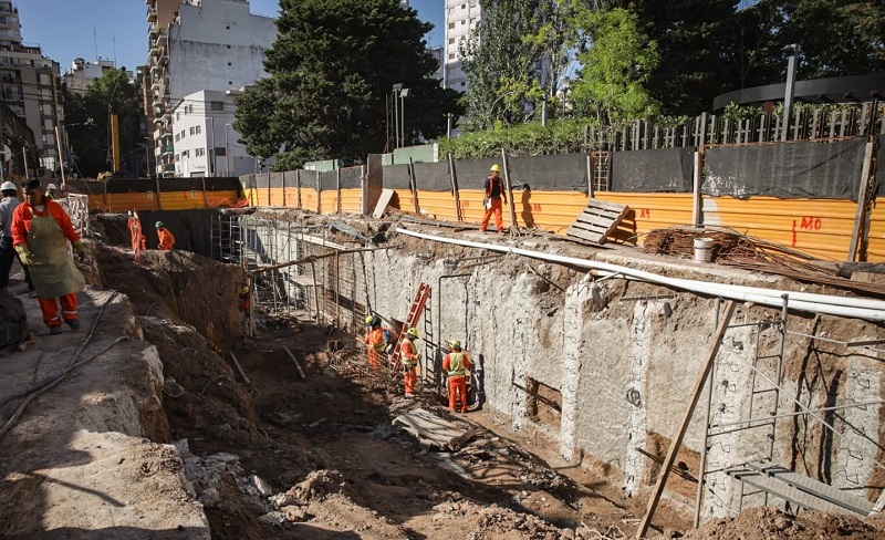 Avanzan los trabajos de excavación en la obra del paso bajo nivel de García Lorca, en Caballito