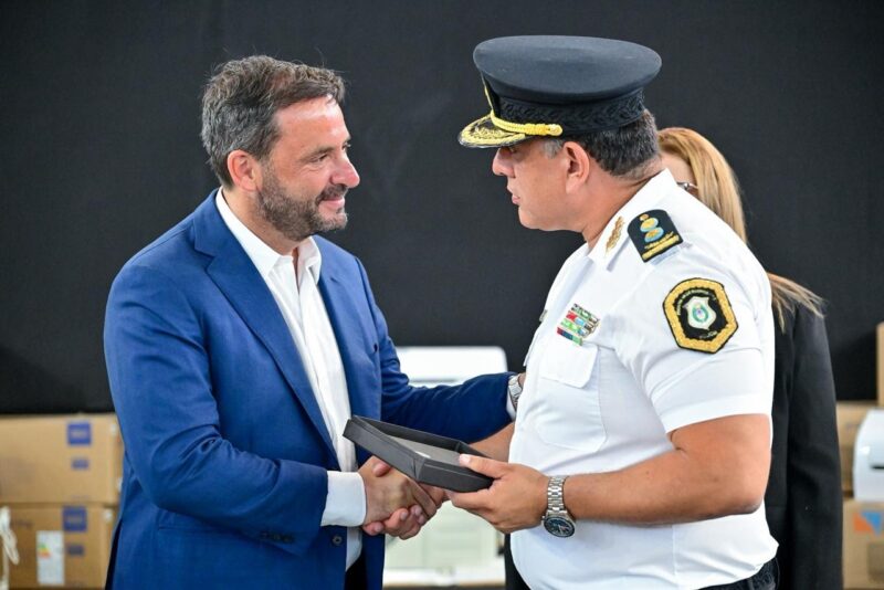 Reconocimiento a las fuerzas de seguridad en el 204° aniversario de la Policía Bonaerense