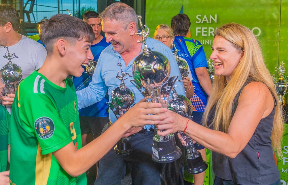San Fernando premió a 3.000 chicas y chicos de su Liga de Fútbol Municipal