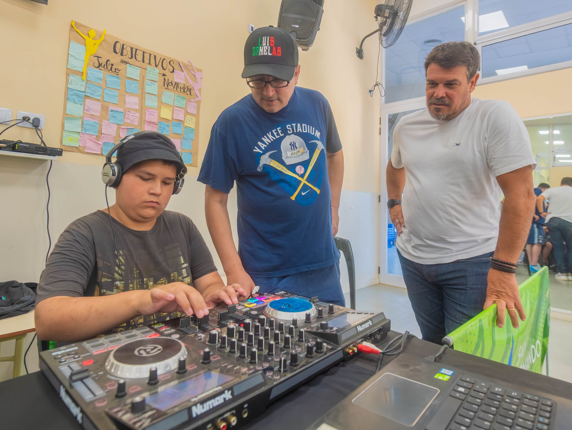 Los Polideportivos de San Fernando tienen nuevos talleres de Gaming y DJ en el verano