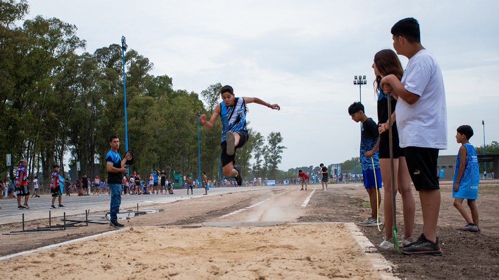 Arranca la pretemporada de atletismo en el Polideportivo Catonas