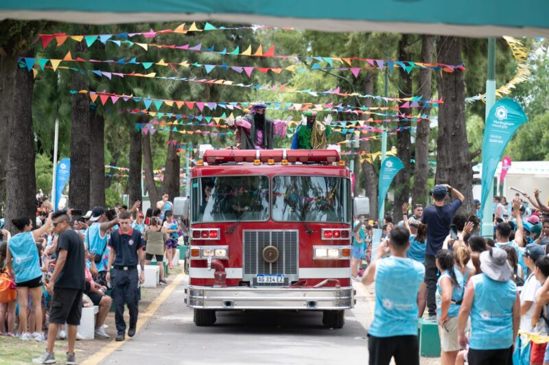 Comenzó la colonia de verano de Hurlingham y los Reyes Magos con miles de chicos