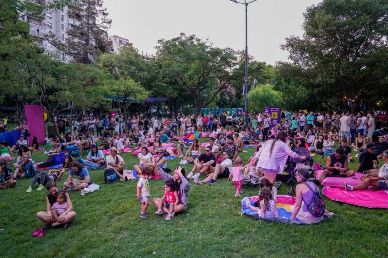 Con salidas al aire libre, mucha música y propuestas para toda la familia, el verano se disfruta en la Ciudad