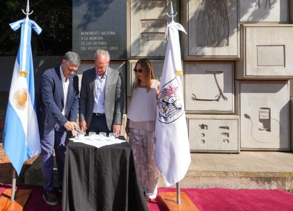 Homenaje de la Ciudad a las víctimas del Holocausto en la Plaza de la Shoá
