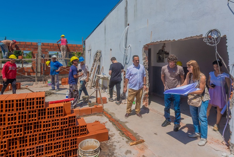 Juan Andreotti recorrió obras de las 7 escuelas que renueva el Municipio de San Fernando