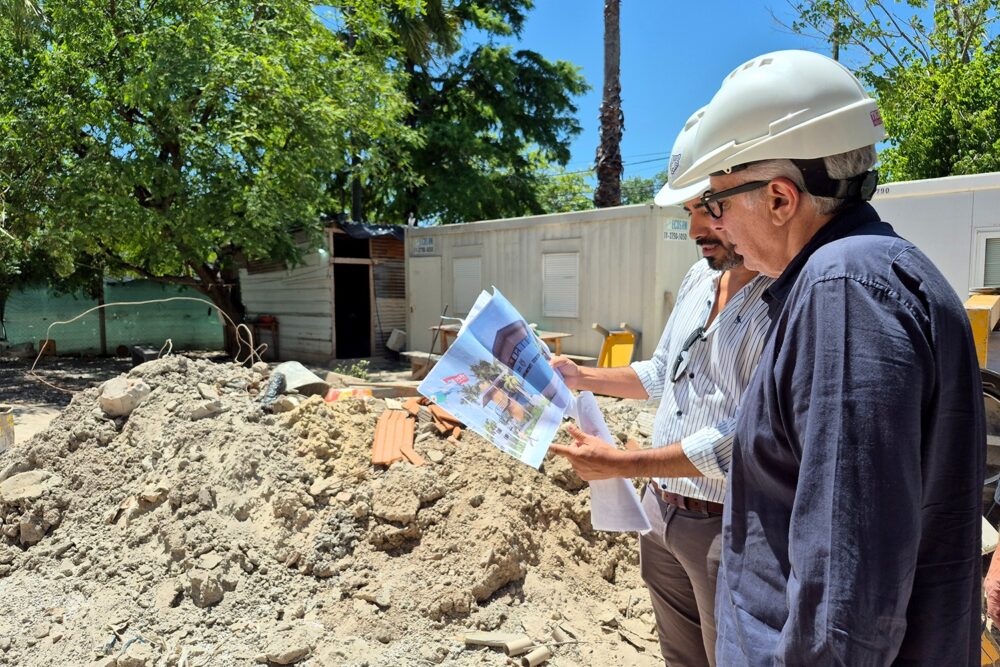 Julio Zamora supervisó los trabajos que se llevan adelante en el Polideportivo Delfo Cabrera