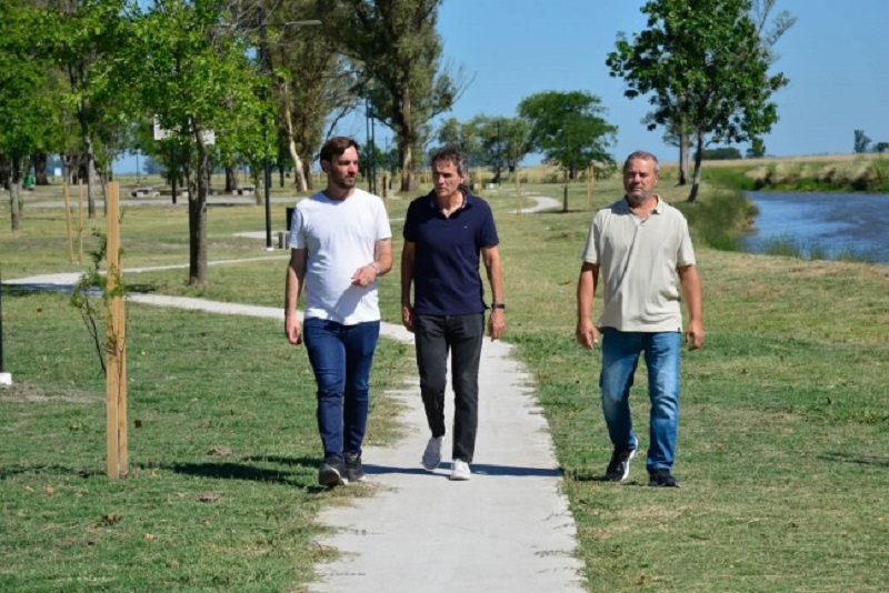 Katopodis recorrió obras hídricas y de espacio público en Suipacha