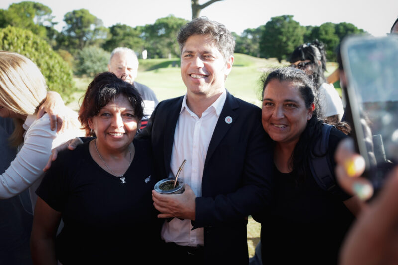 Kicillof: “Trabajamos para que la temporada resista a las políticas económicas que destruyen el turismo local”