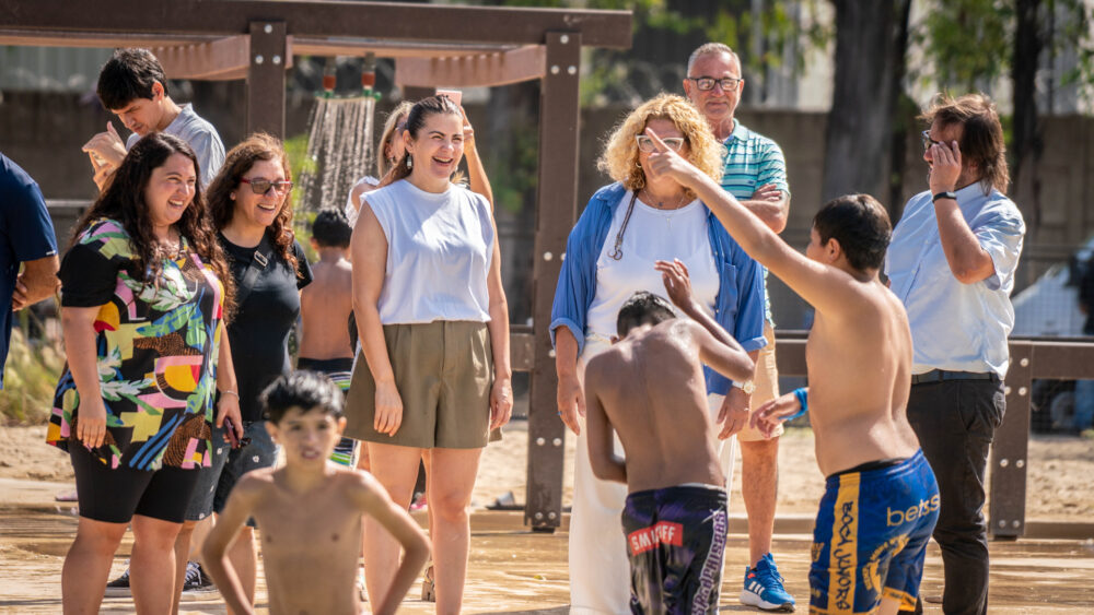 Mariel Fernández visitó las Escuelas Abiertas en Verano
