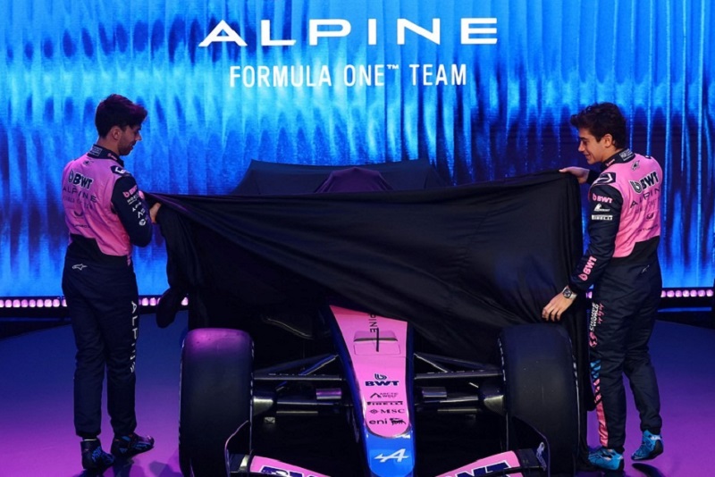 Presentación del nuevo Alpine A526 de Colapinto, a bordo de un crucero