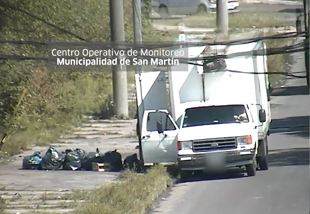 San Martín Secuestraron un camión que arrojaba basura en la calle gracias a las cámaras de seguridad