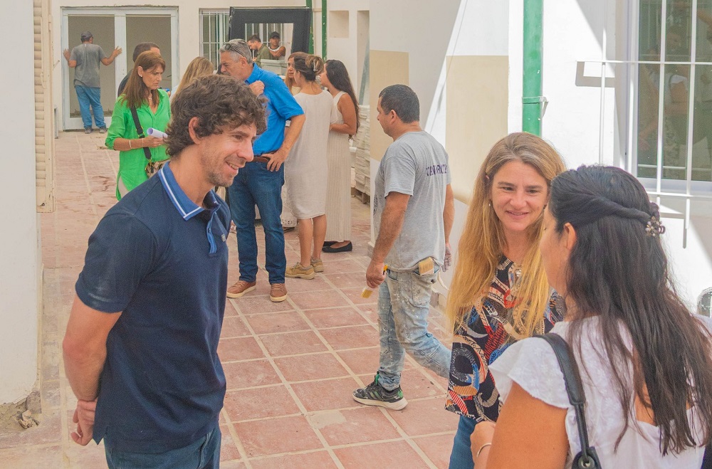 Juan Andreotti visitó la obra de renovación de la Escuela Especial N°503