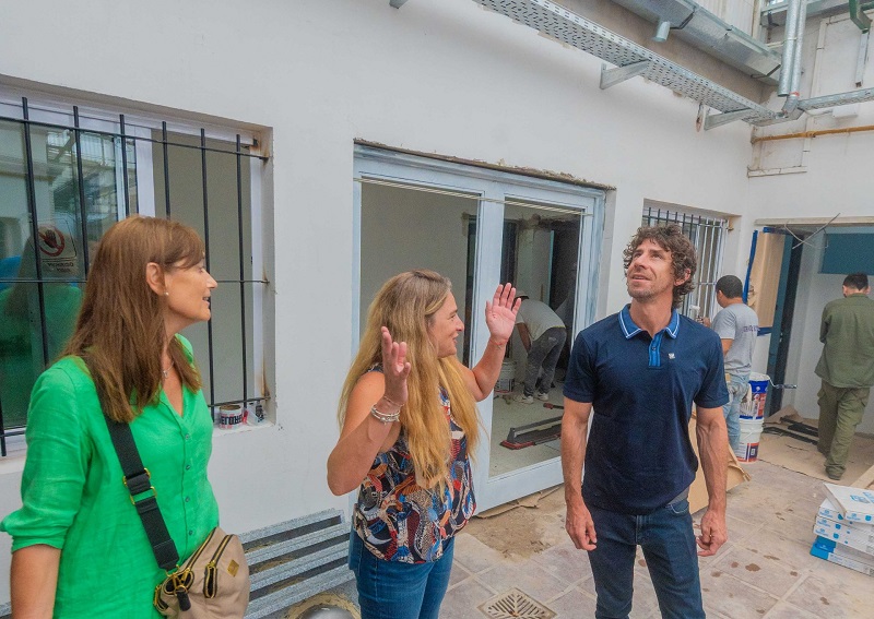 Juan Andreotti visitó la obra de renovación de la Escuela Especial N°503