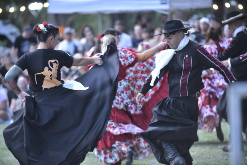 “Casa Abierta” en la CCA cerró el verano con tres noches de música y encuentro en Malvinas Argentinas