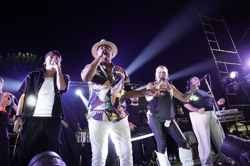 José C. Paz: "Verano en tu Barrio", con una multitud en la Plaza Héroes del '86 