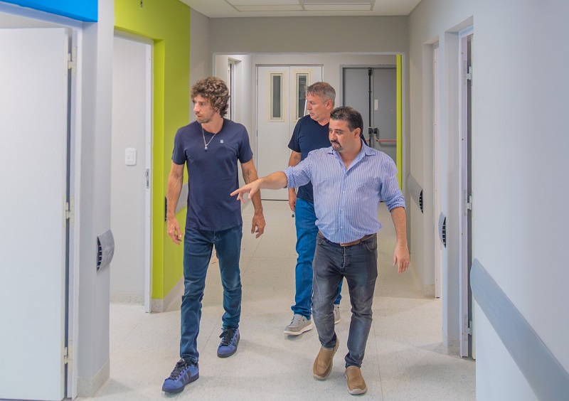 Juan Andreotti visitó la obra de Internación Pediátrica en el Hospital Provincial Cordero