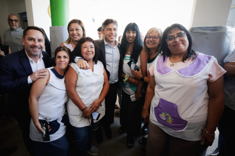 Kicillof visito una escuela de Ituzaingó en el comienzo de período de intensificación escolar