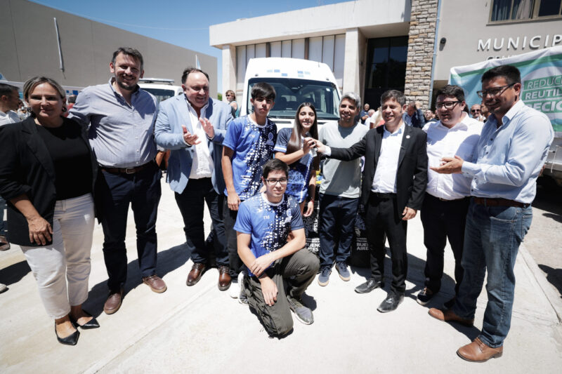 Kicillof entregó vehículos adquiridos a través de Provincia Leasing