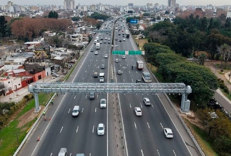 Las autopistas 25 de Mayo y Perito Moreno se cerrarán mañana por siete horas para instalar el peaje sin barreras