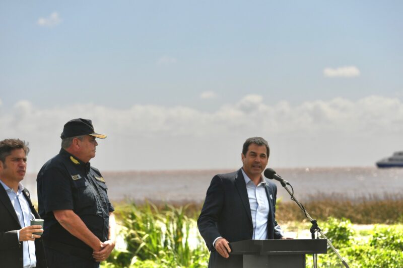 Kicillof visito San Isidro y entrego la tenencia de 50 hectáreas costeras y 11 nuevos patrulleros