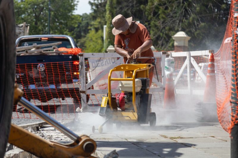 San Isidro avanza con las obras en el cruce de Centenario y Márquez para mejorar el tránsito
