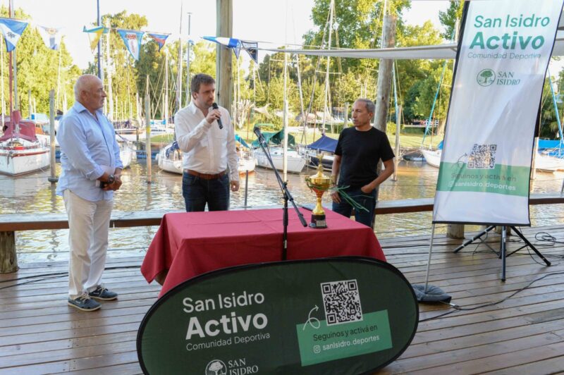 San Isidro lanza su primer campeonato náutico con más de 400 navegantes