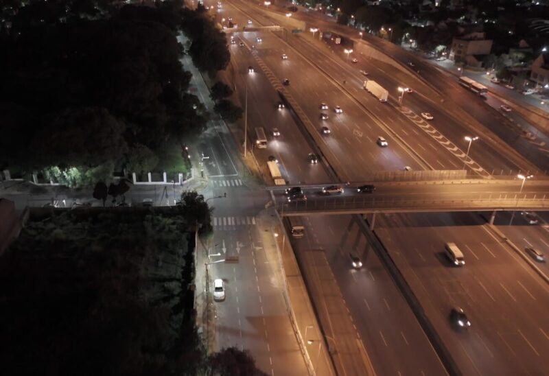 Vicente López finalizó la instalación de más de 500 luminarias LED en las colectoras de Panamericana y General Paz