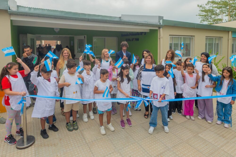Juan Andreotti inauguró las Escuelas renovadas Primaria 3, Secundaria 14 y EPA 708