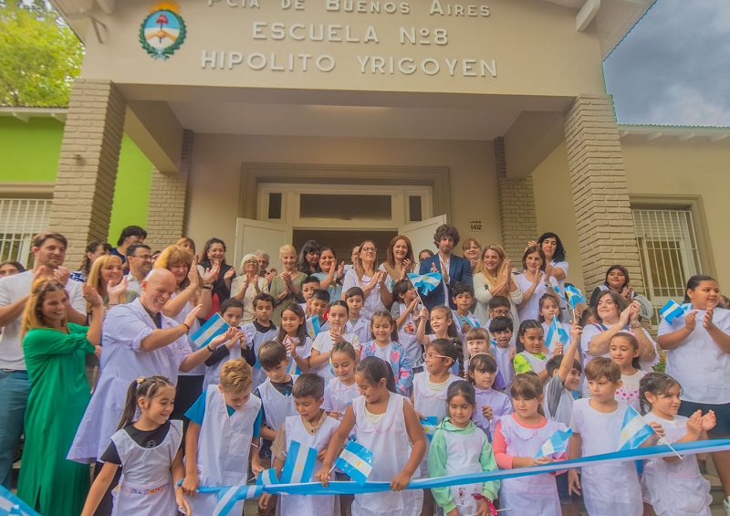 Juan Andreotti inauguró 7 Escuelas