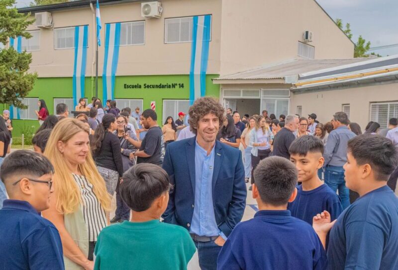 Juan Andreotti inauguró las Escuelas renovadas Primaria 3, Secundaria 14 y EPA 708