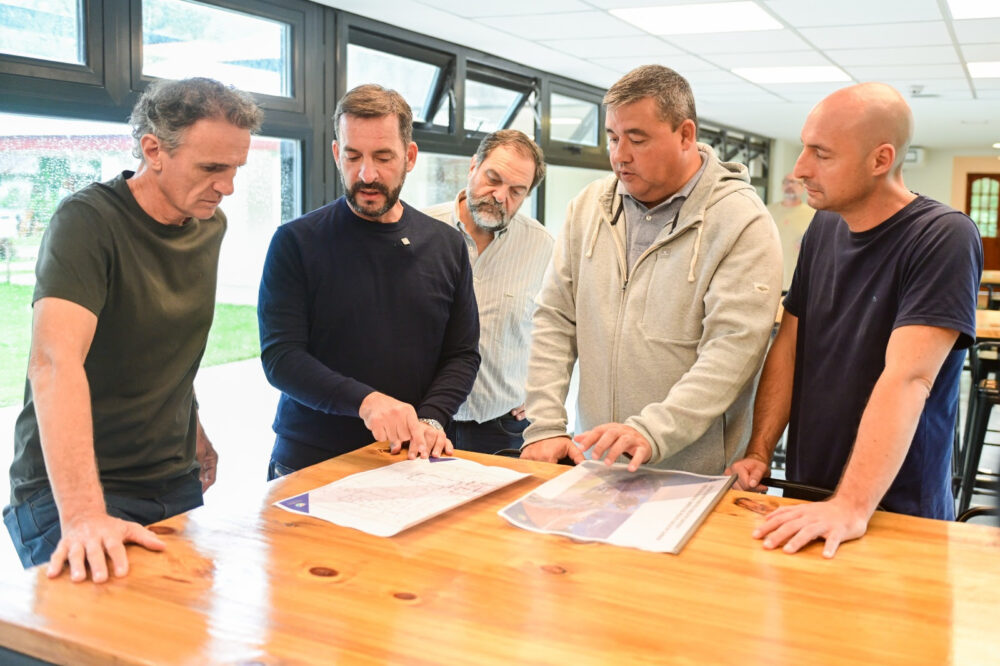 Bedoya, pavimentos y un comedor Sujarchuk y Katopodis anunciaron obras junto a Provincia