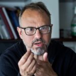 A Valenzuela lo dejaron afuera, furioso con Karina se vuelve al Senado