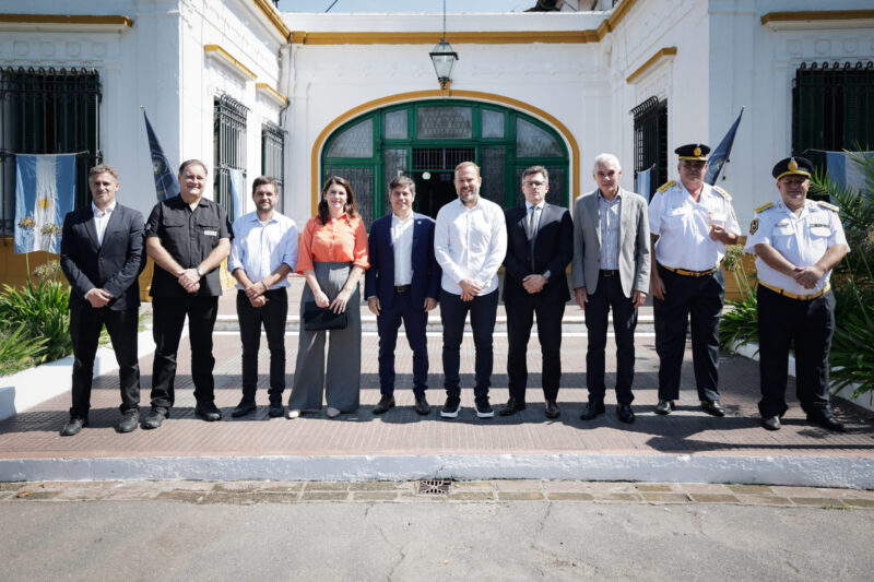 Kicillof encabezó el acto de egreso de 1.547 oficiales de la Policía provincial