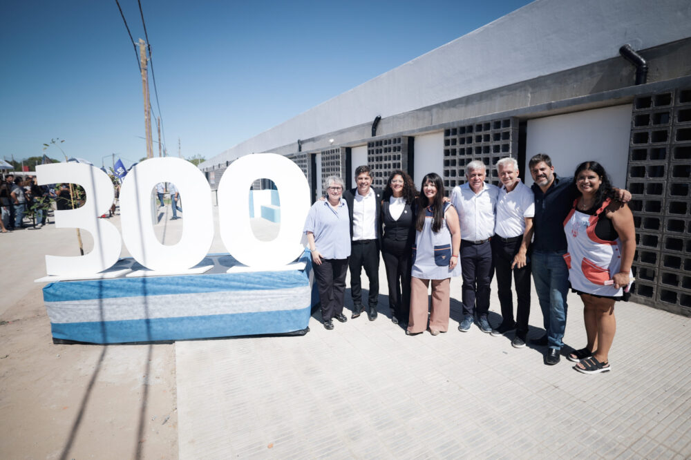 Kicillof inauguró el edificio educativo N°300